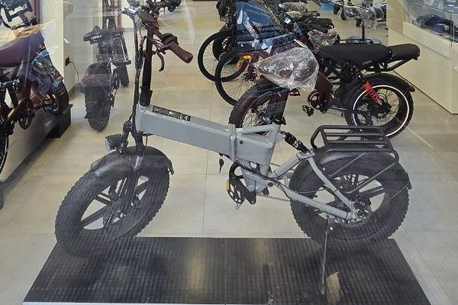 oZ-o Fold Fat grigia in vetrina a Brindisi: eBike pieghevole con gomme fat